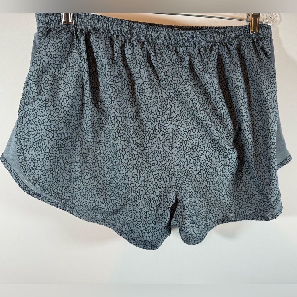 Women’s Nike Gray Athletic Shorts Lightweight Performance Sz XL - Picture 3 of 8